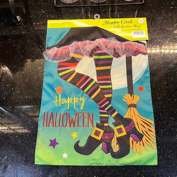 New With Tags Happy Halloween Garden Flag - Picture 1 of 7